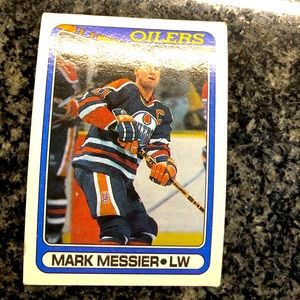 Mark Messier Topps 1990 #130 hockey card!!